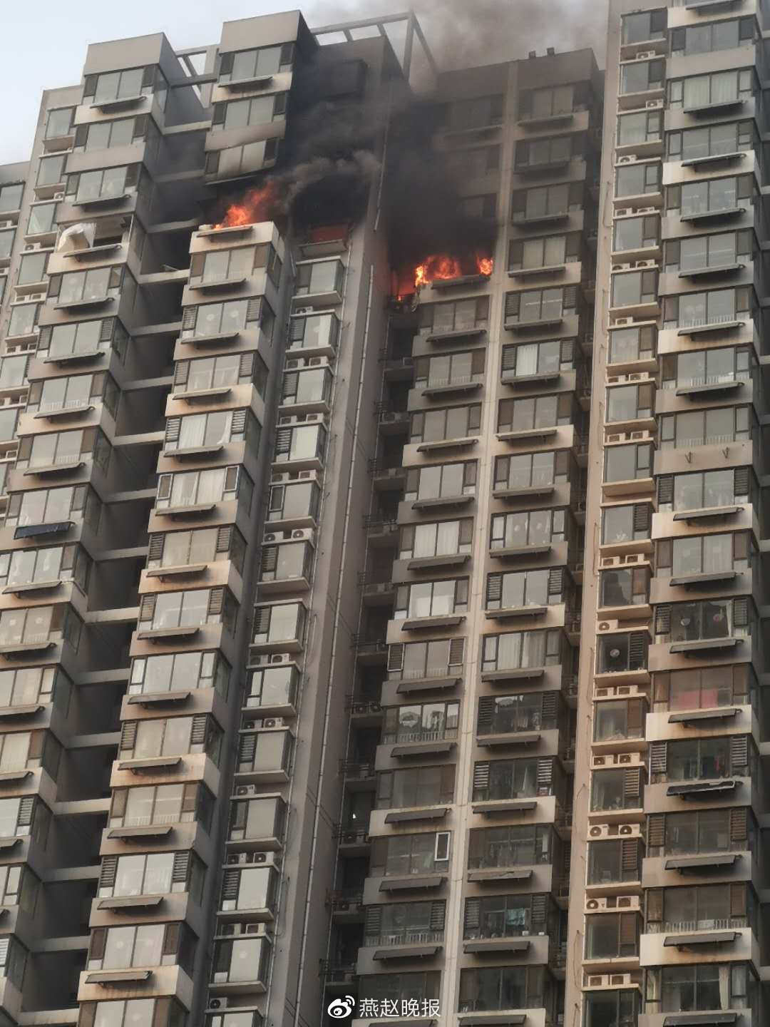 情況通報(bào)！邯鄲市一小區(qū)疑似天然氣燃爆，造成2人受傷
